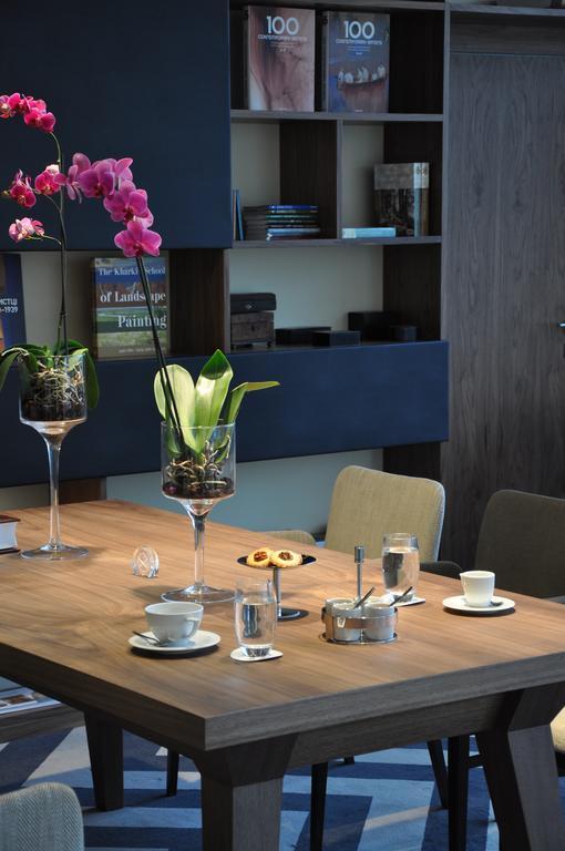 Khortitsa Palace Hotel Zaporizhia Ngoại thất bức ảnh