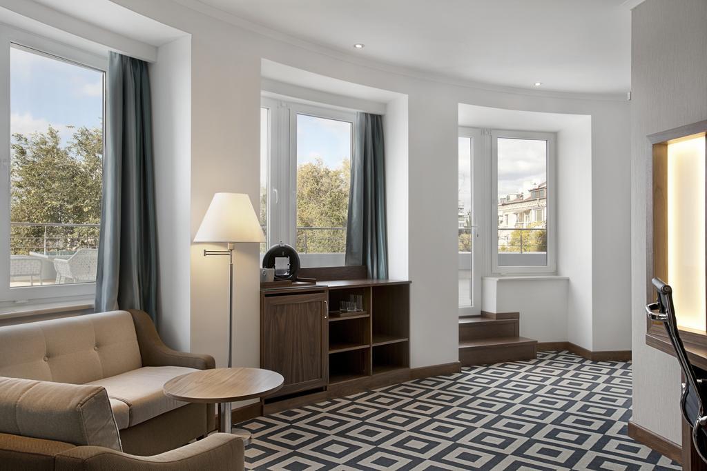 Khortitsa Palace Hotel Zaporizhia Ngoại thất bức ảnh