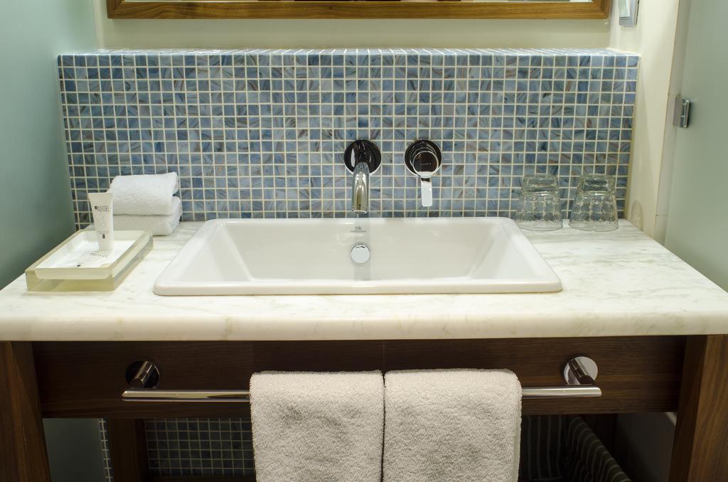 Khortitsa Palace Hotel Zaporizhia Ngoại thất bức ảnh